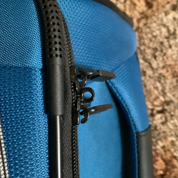 NWOT, American Tourister, Softside Spinner Suitcase - Picture 15 of 16